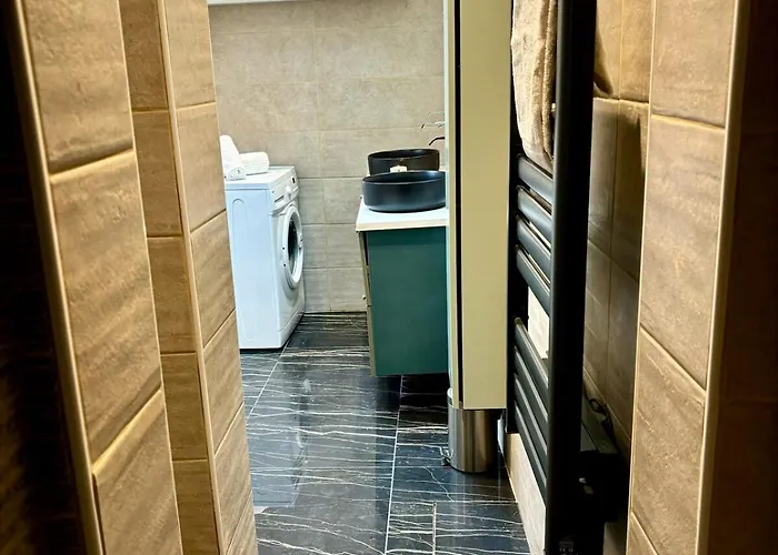 Confort, Halles Et A Pied Centre 比亚里茨